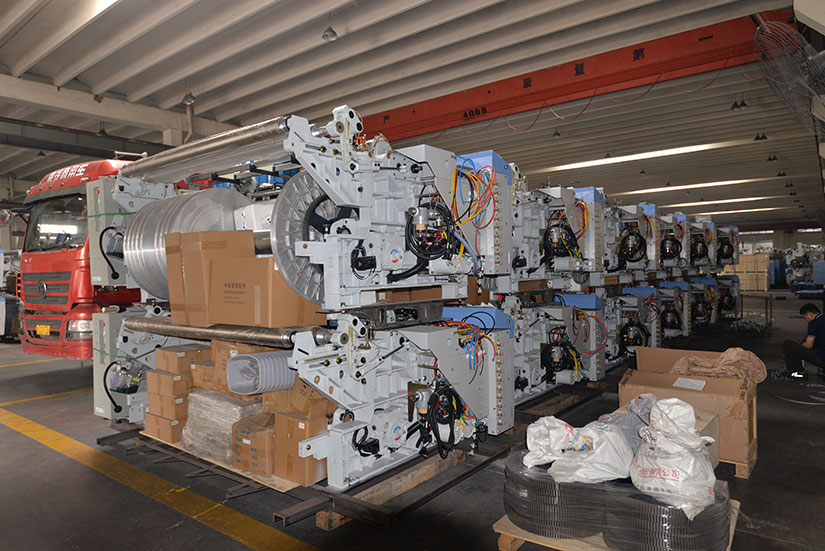 Shipment of air-jet looms and water-jet looms